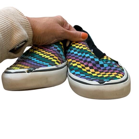 Vans Off the Wall Multicolor Rainbow Check Slip On Tennis Shoes - Picture 8 of 10